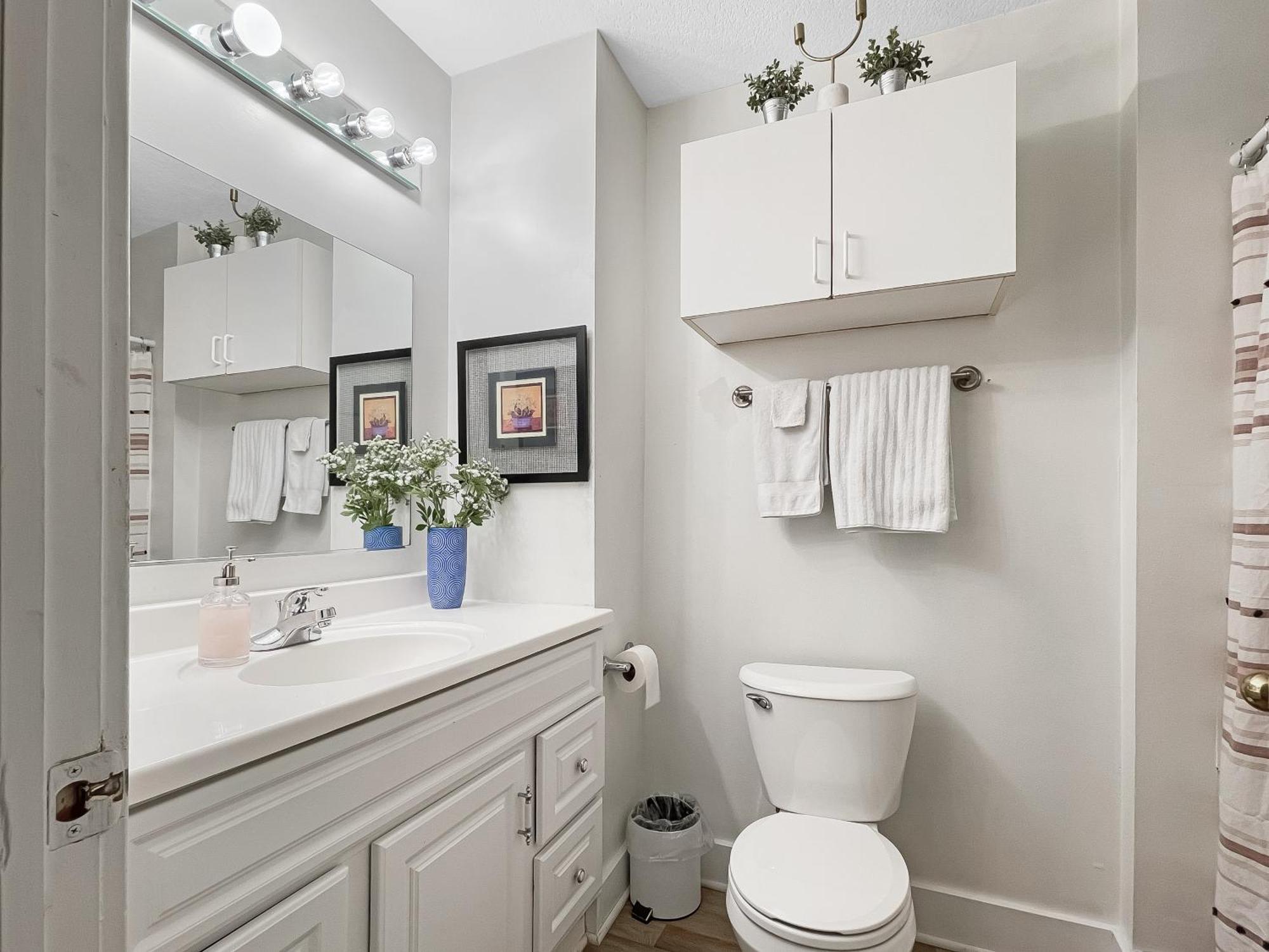 Вилла Chic 2Br Duplex Free Parking Near Hospitals Де-Мойн Экстерьер фото